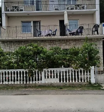 App Martina Apartment