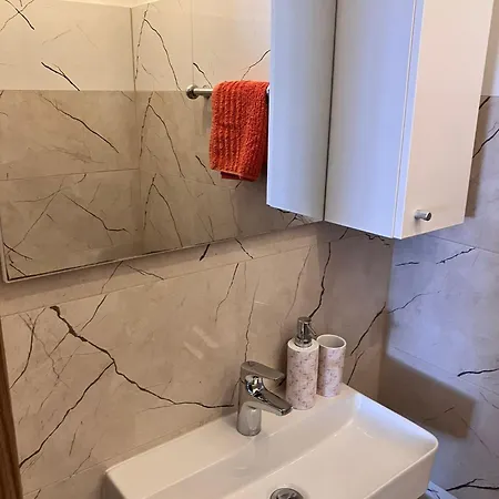 App Martina Apartament *