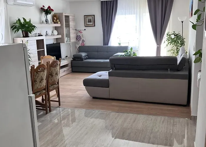 App Martina Apartment *